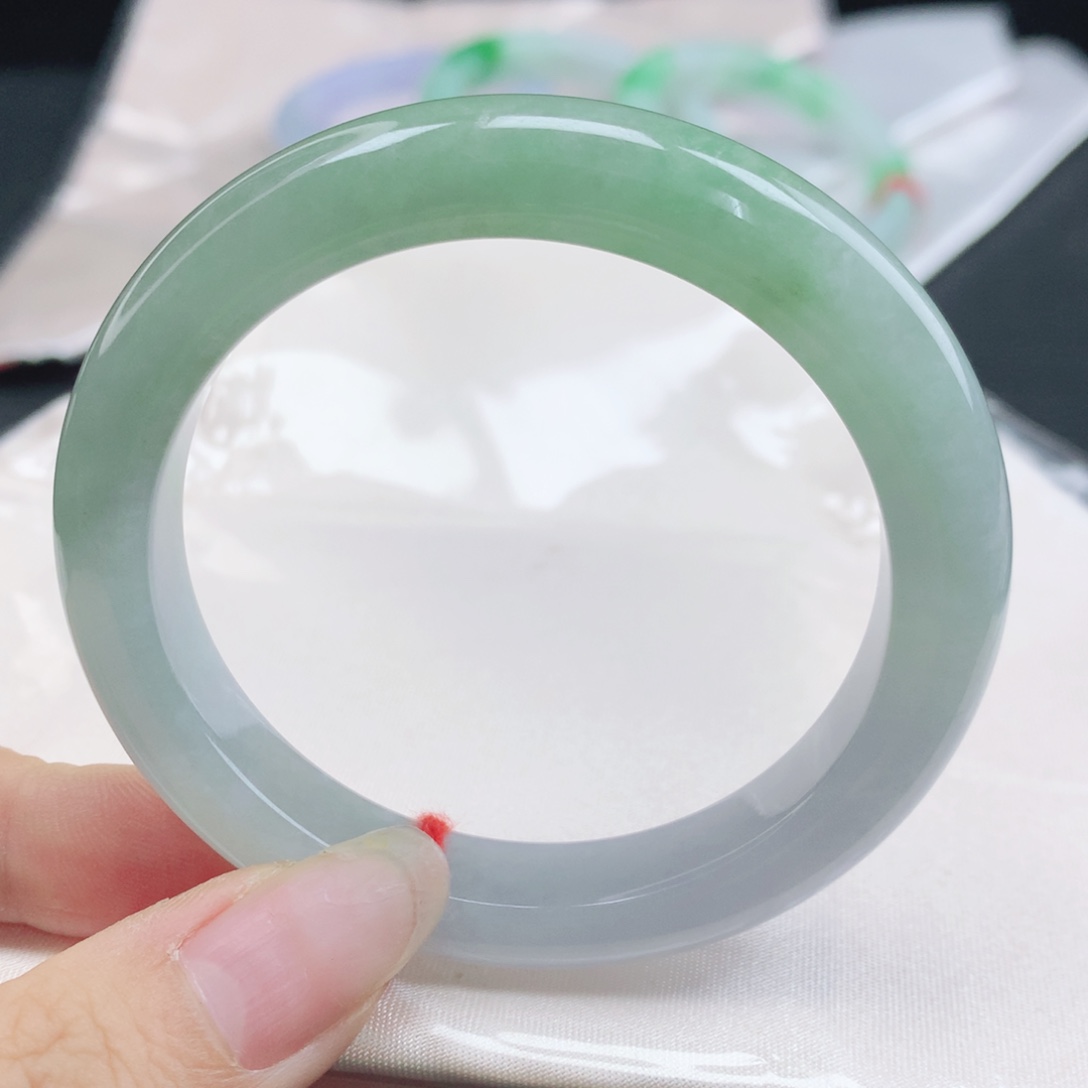 翡翠未镶嵌手镯缅甸52.8春彩窄版正圈