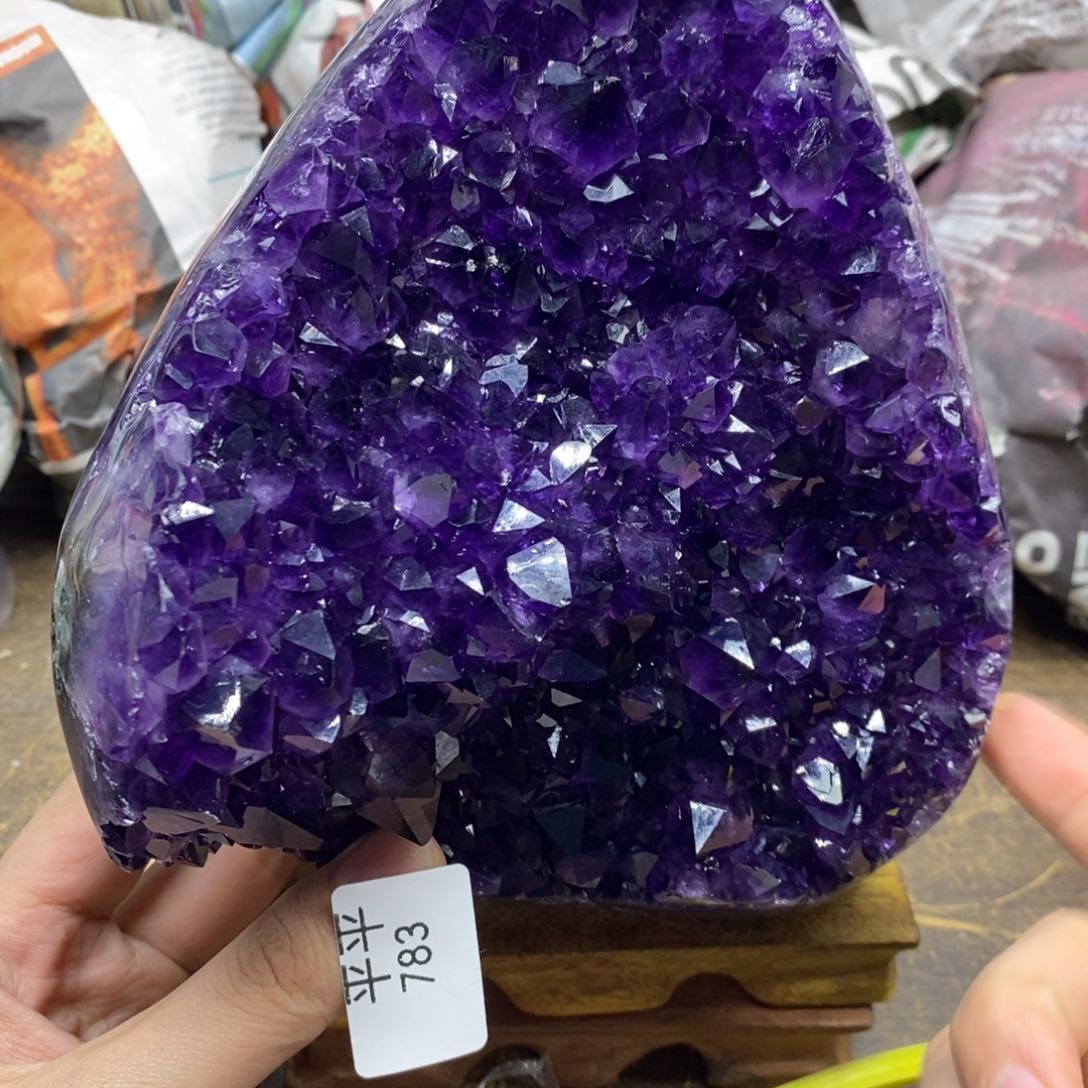 紫晶乌拉圭未镶嵌