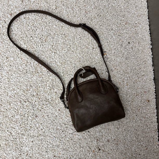 广州包黛高端定制系列原创设计头层牛皮手拎保龄球