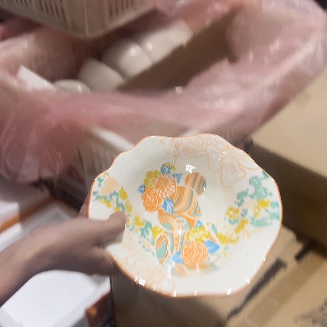 瓷片暴力熊不规则碗7寸