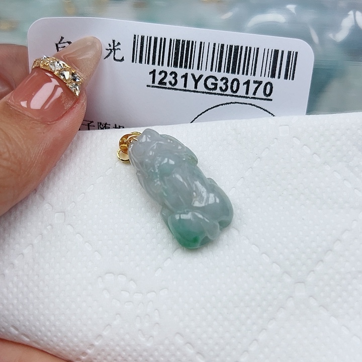 翡翠未镶嵌吊坠(不含链)