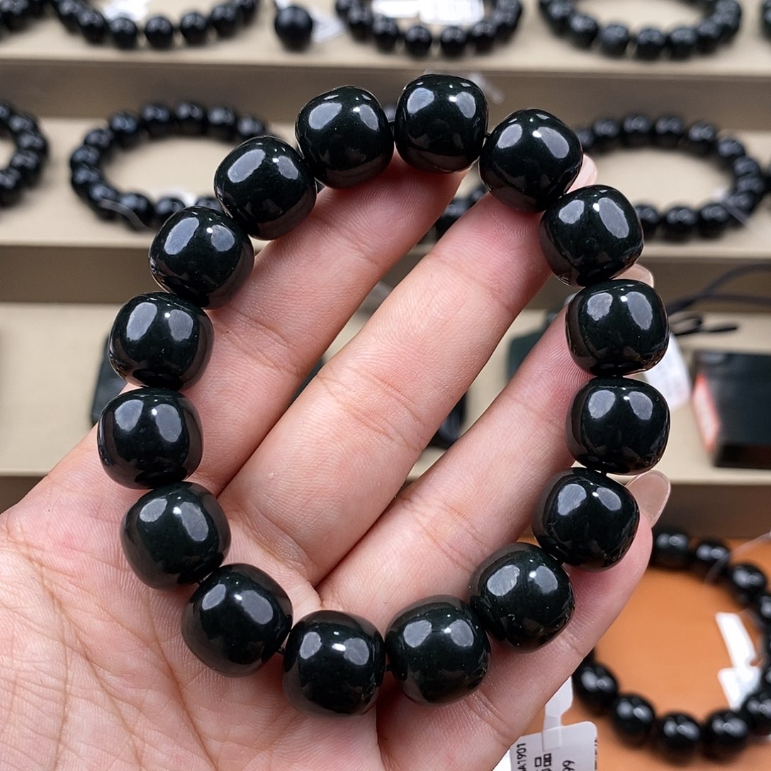 和田玉未镶嵌手串