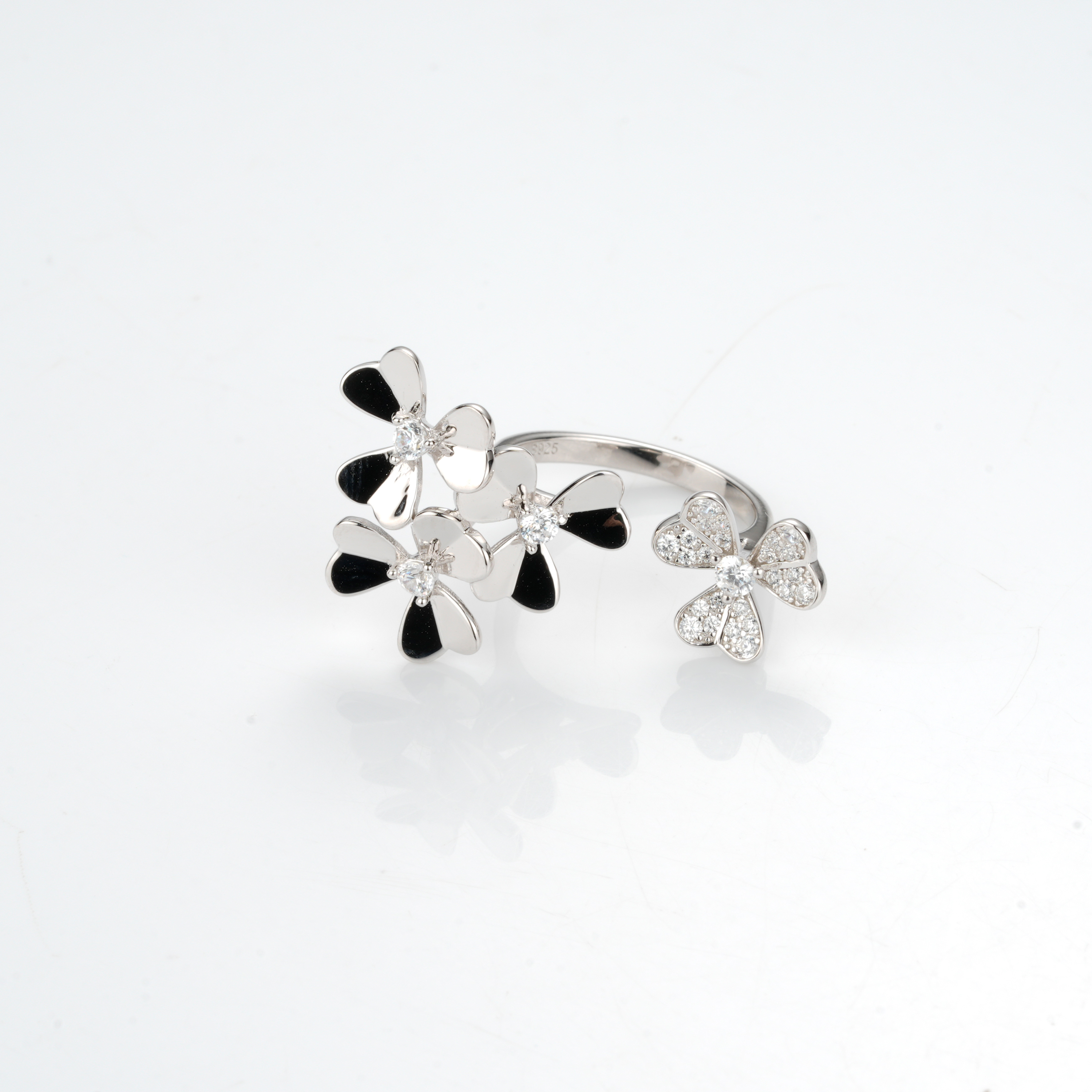 925银合成锆石戒指 白色满钻四瓣花百搭戒指0449