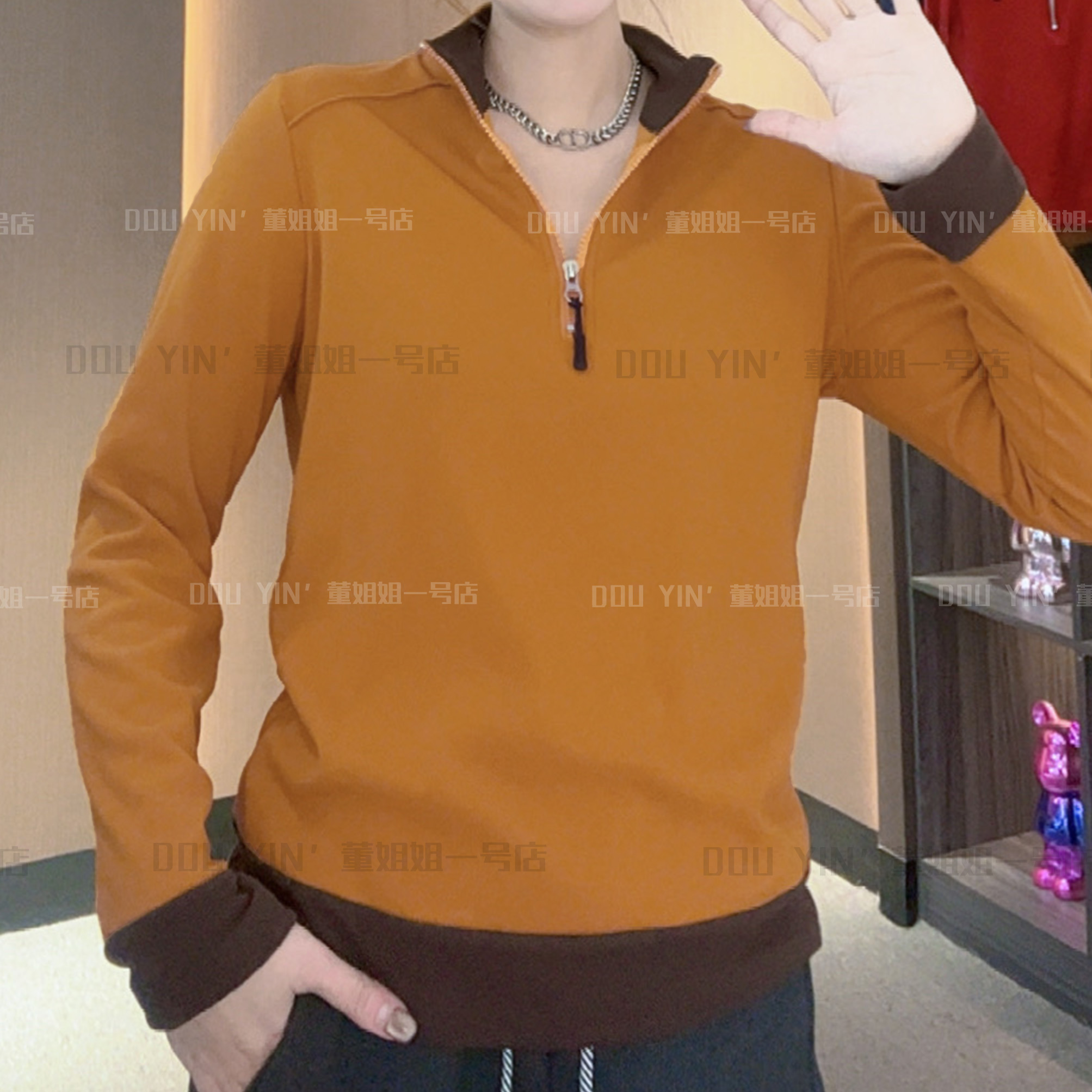 612时尚休闲半拉链拼色磨绒上衣