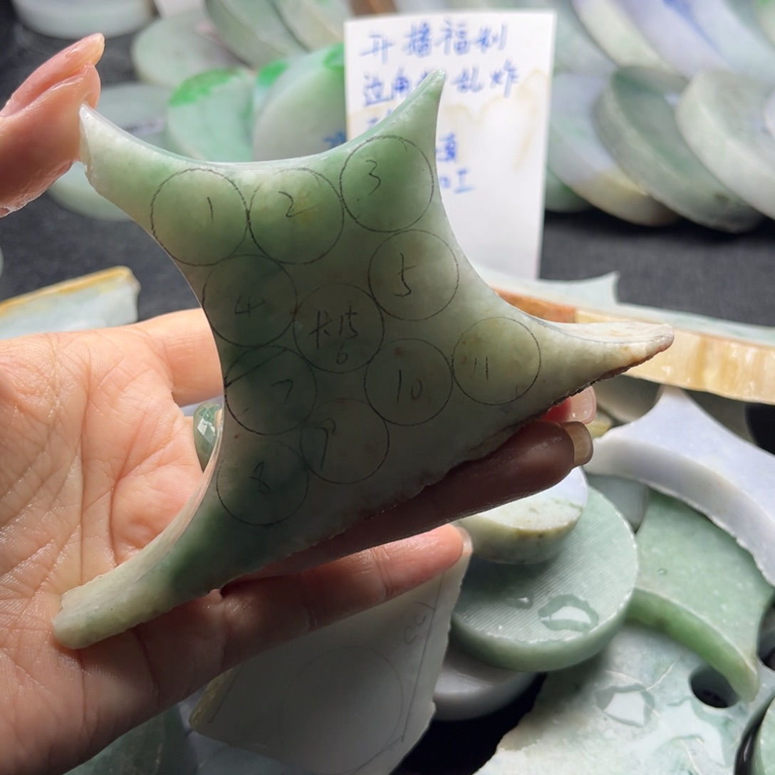 定制翡翠未镶嵌翡翠