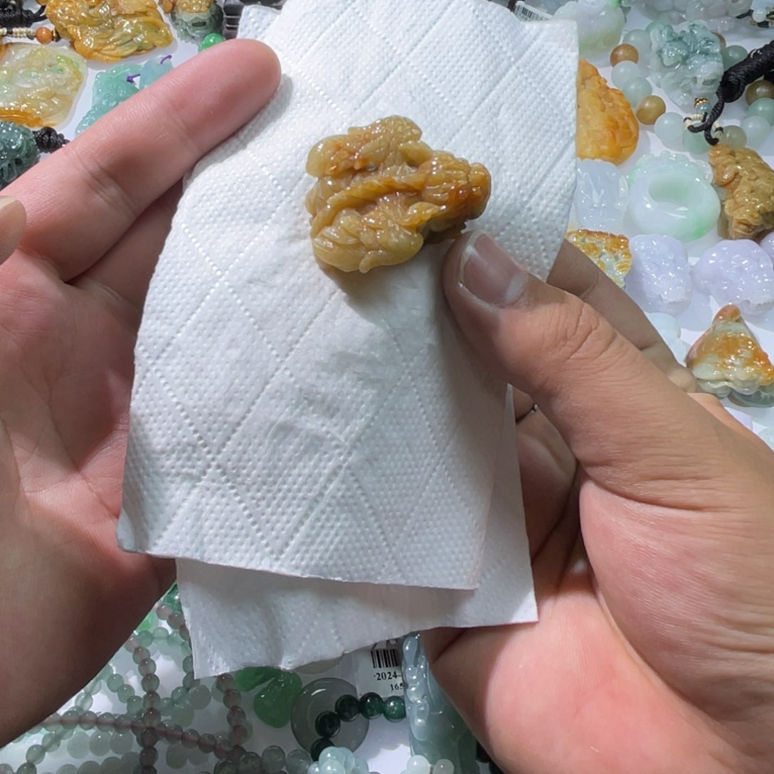 翡翠颈饰未镶嵌天然