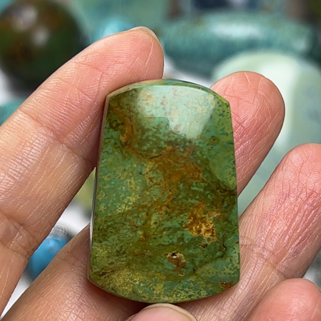 绿松石未镶嵌天然原矿绿松石