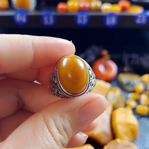 田黄石美**哥田黄石戒指