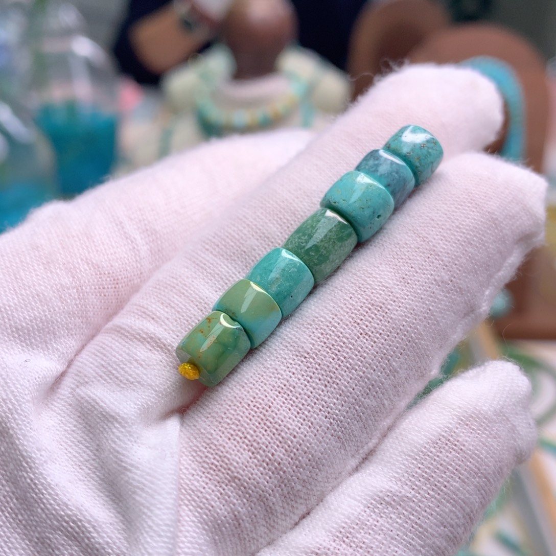 绿松石未镶嵌饰品