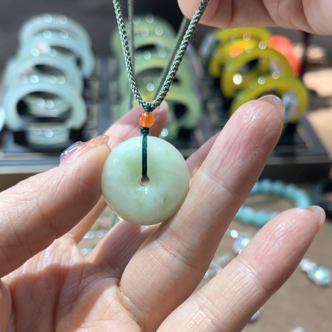 岫玉手镯未镶嵌手镯