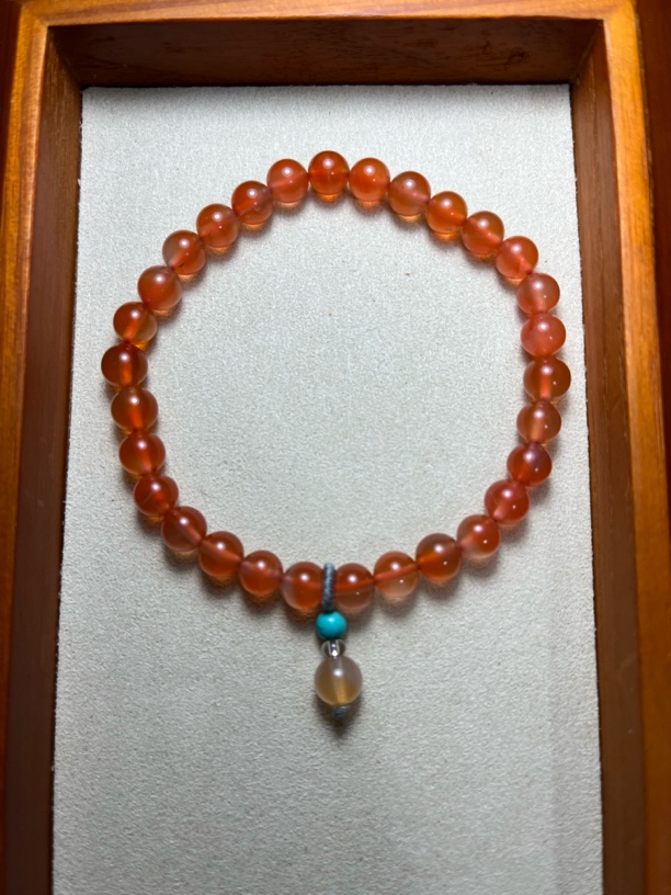 南红11.6克。 6.7mm天然原矿无裂