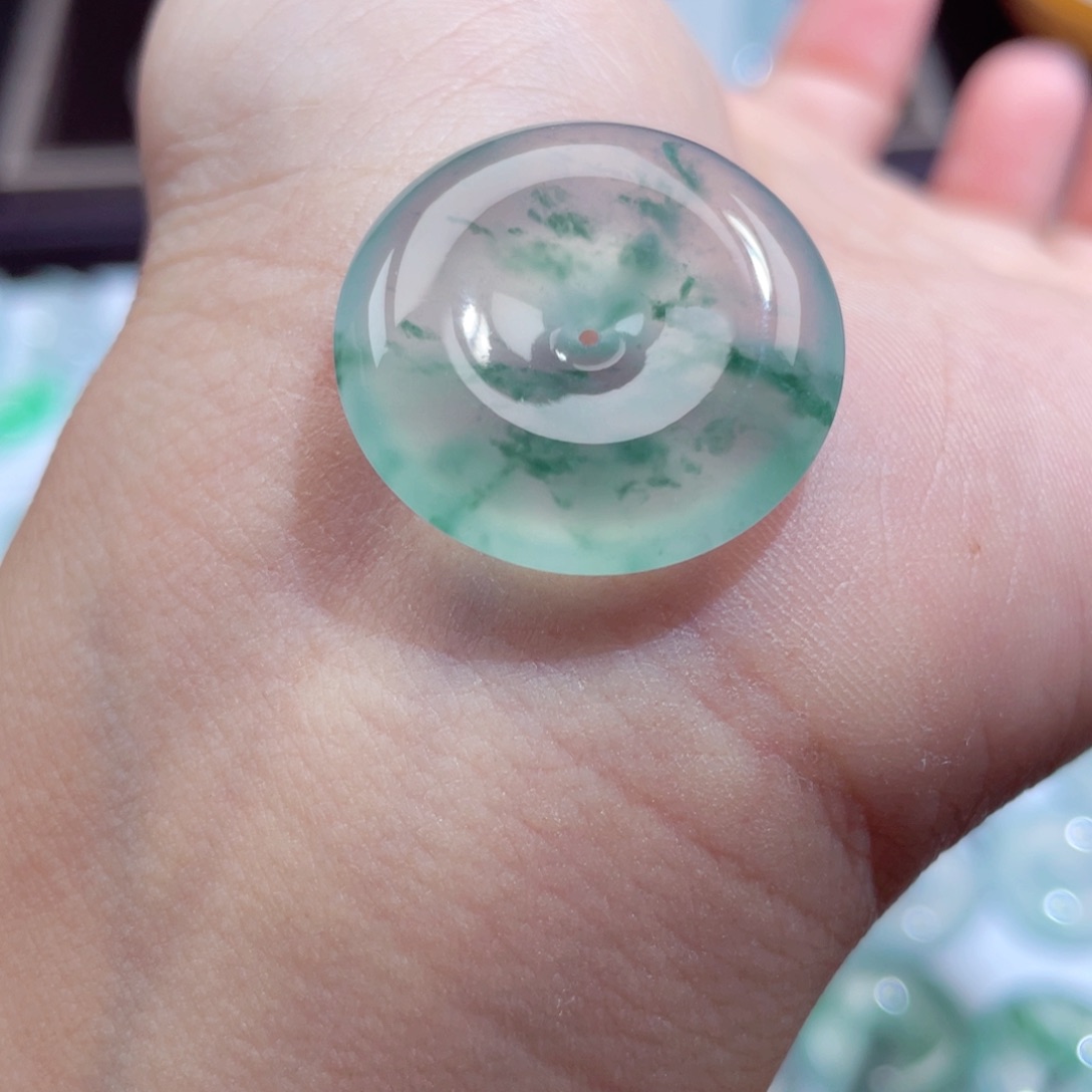 颈饰未镶嵌翡翠平安扣