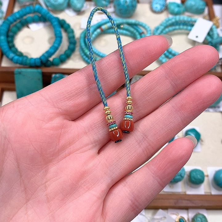 南红玛瑙配饰未镶嵌