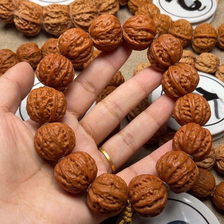 文玩核桃吊坠八棱手串