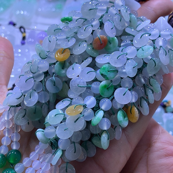 翡翠颈饰未镶嵌天然翡翠A货车挂多样性发货发其一