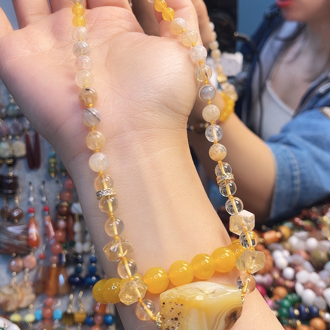 玛瑙/玉髓未镶嵌珠宝半成品玛瑙黄水晶长50