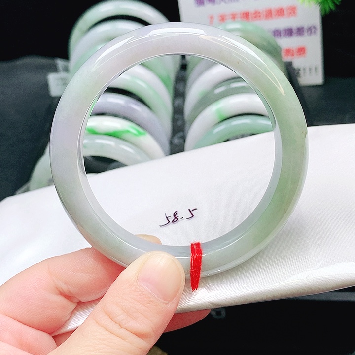 翡翠未镶嵌手镯530