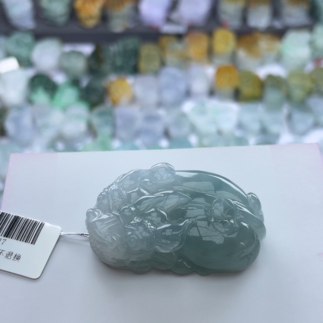 翡翠颈饰未镶嵌貔貅