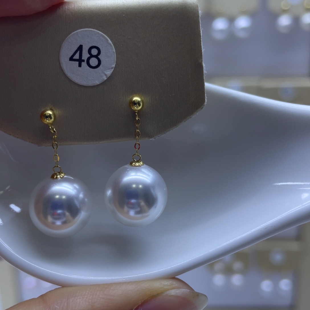 18K金镶嵌淡水珍珠耳饰