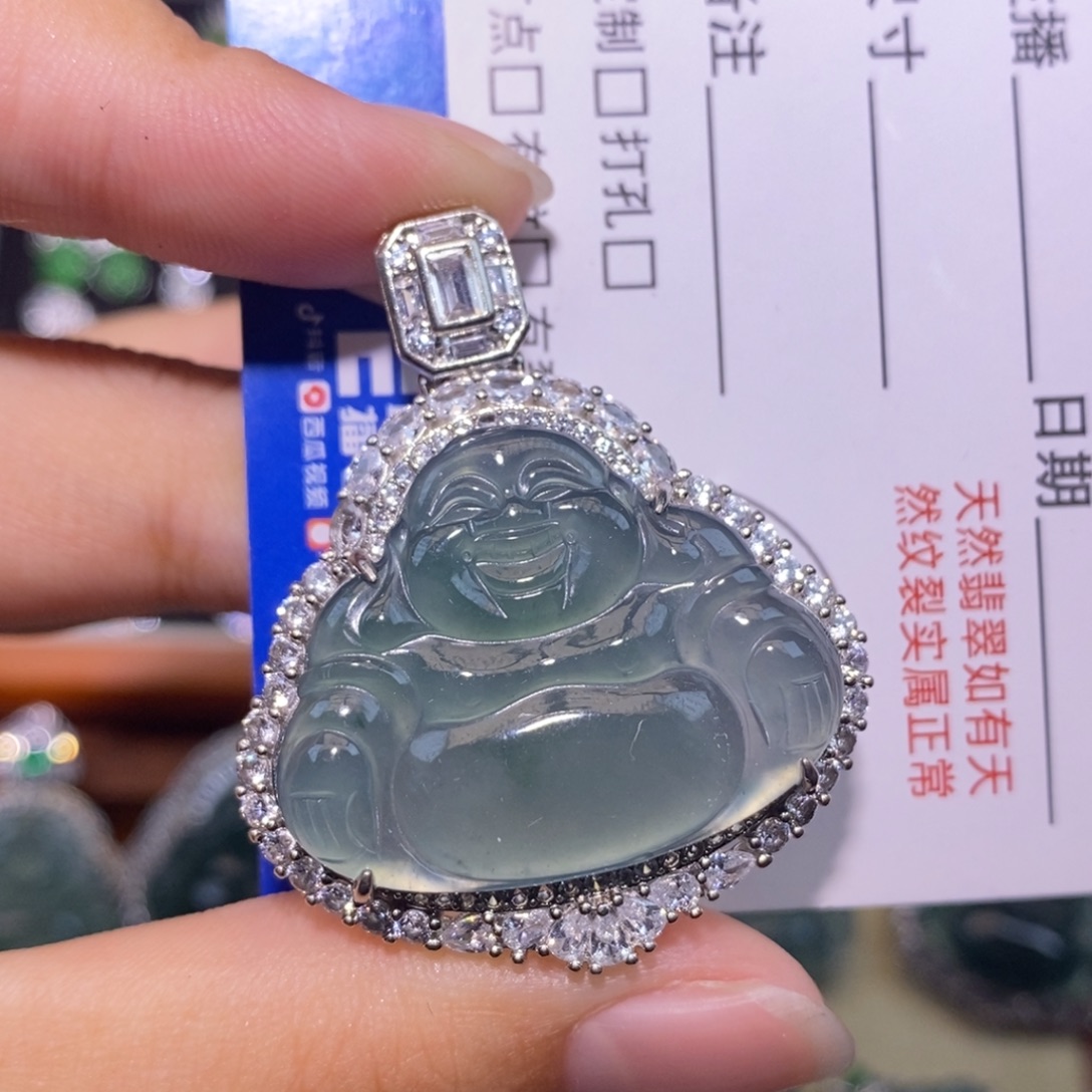 颈饰未镶嵌翡翠天然