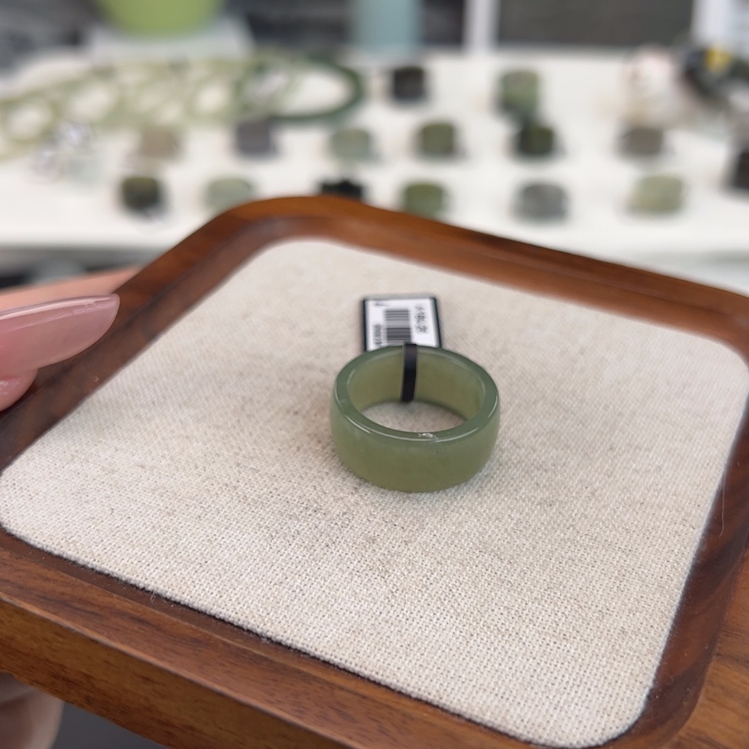 和田玉（糖玉）未镶嵌戒指N15湖水绿直切直径18不退换