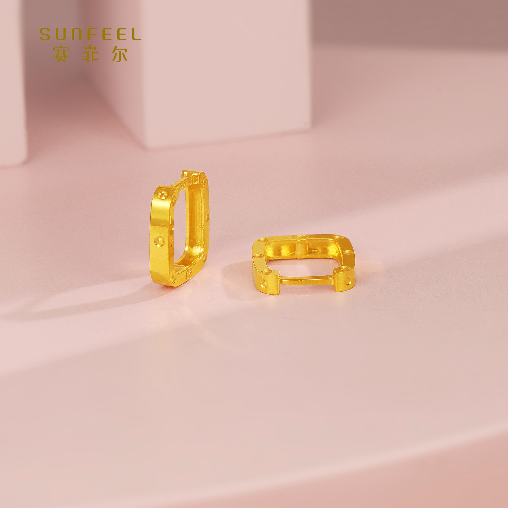 SUNFEEL/赛菲尔【三店】 足金5G时尚方形耳扣5GE00946