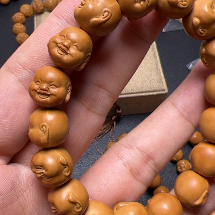 猴头核桃手串卡饿的