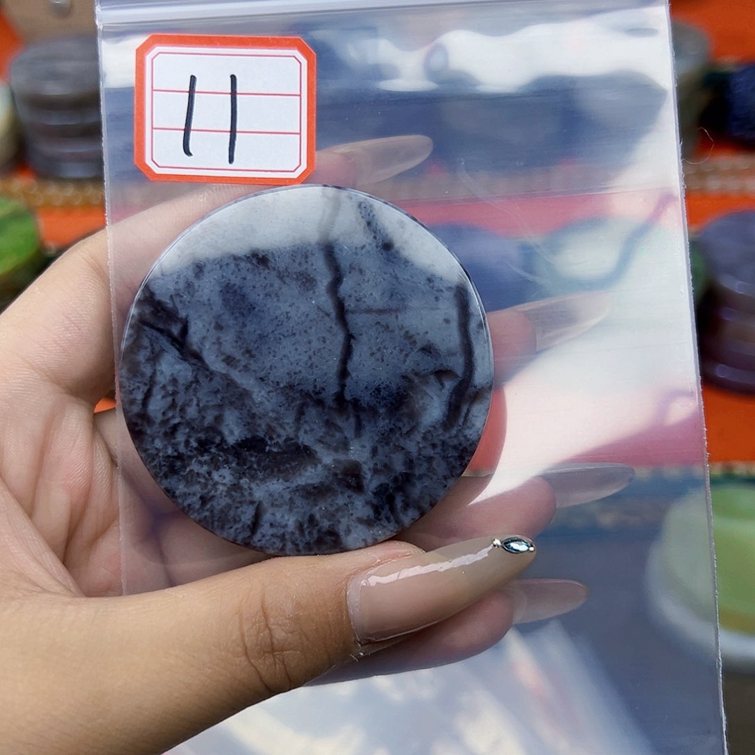 和田玉未镶嵌珠宝半成品