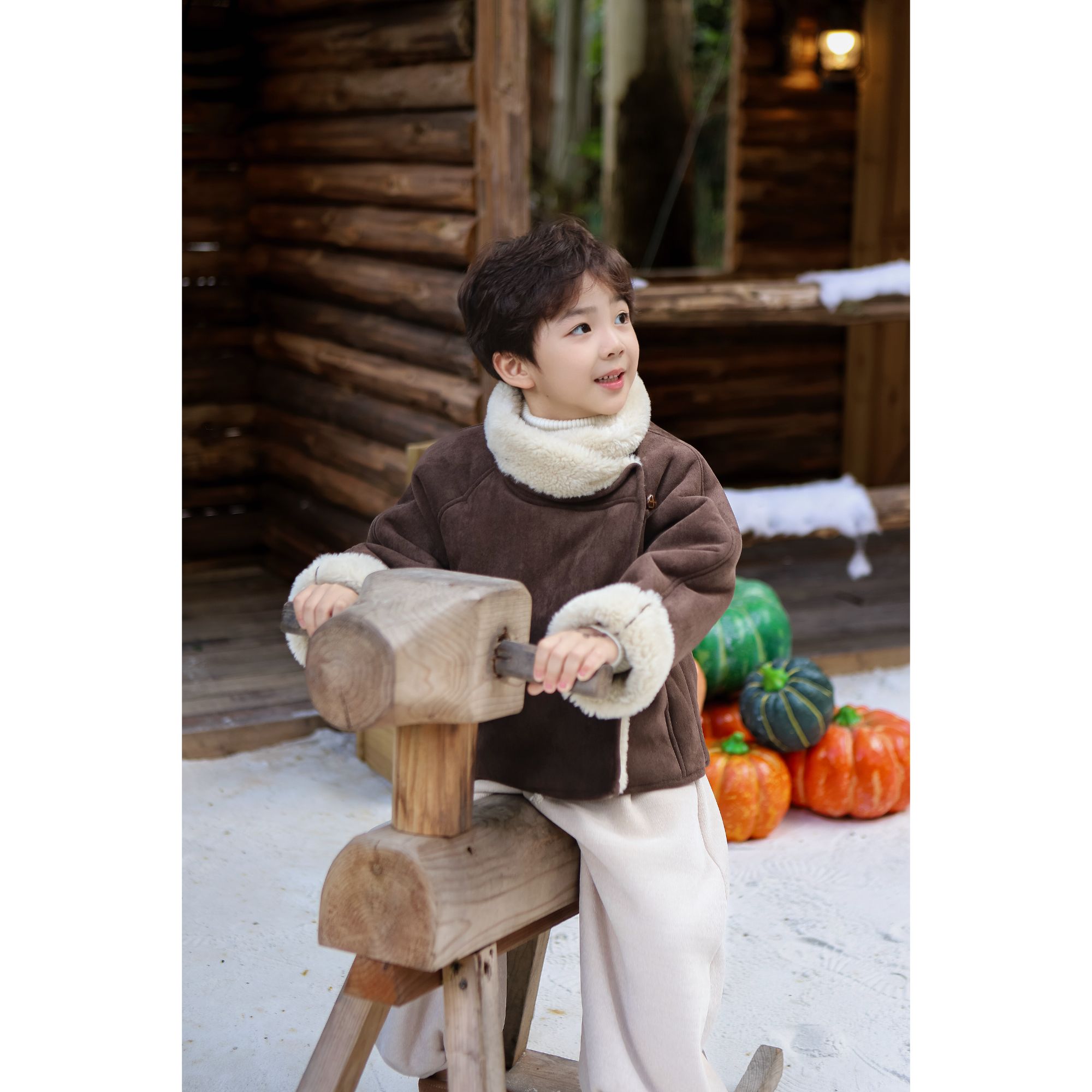 【现货】伟伟同款【泛着暖意】2025冬加绒翻领休闲男女童外套WW1014