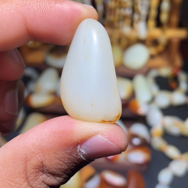 和田玉颈饰未镶嵌18克