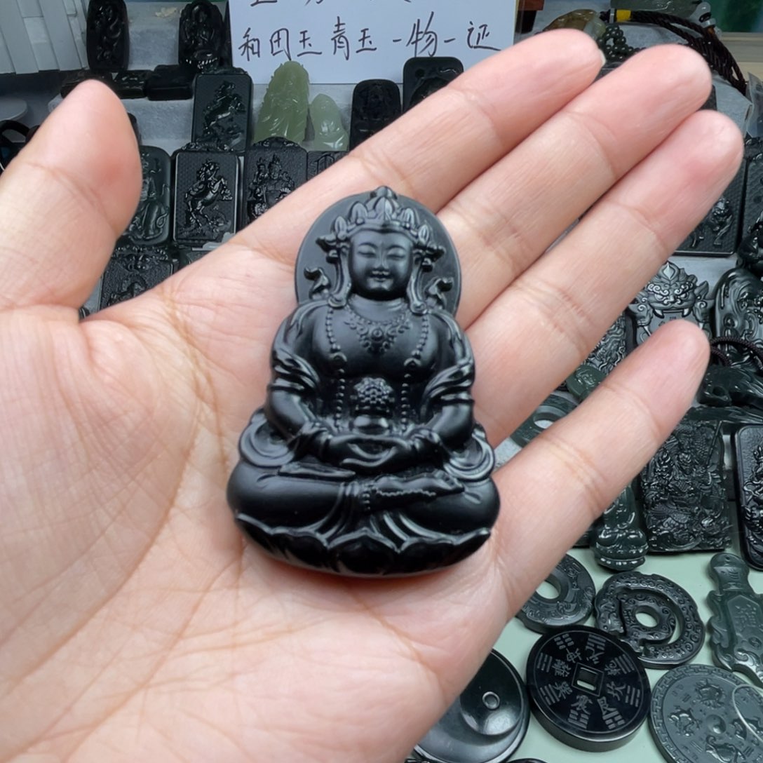 颈饰未镶嵌和田玉