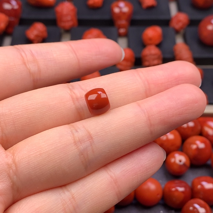 南红玛瑙未镶嵌直切单珠8.5MM原矿