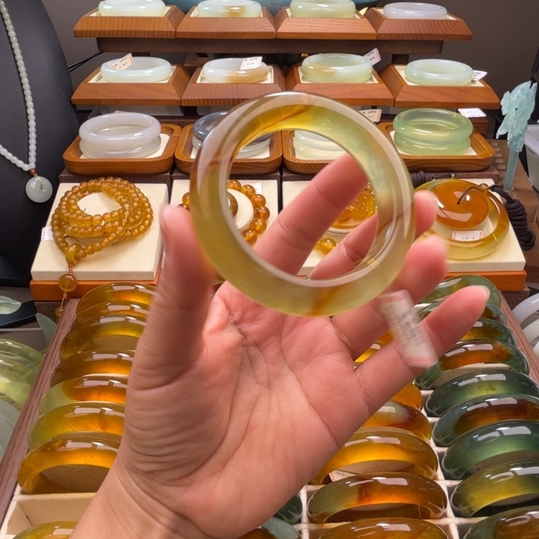 蛇纹石玉未镶嵌手镯54