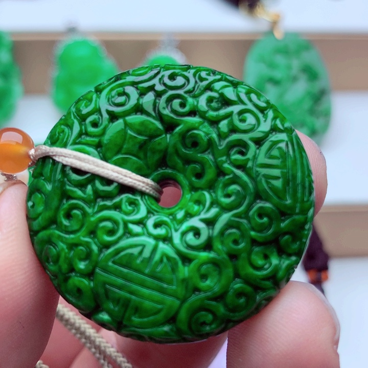 翡翠未镶嵌吊坠(不含链)