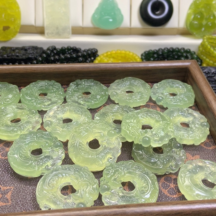 【闪购商品】未镶嵌蛇纹石玉颈饰美**张