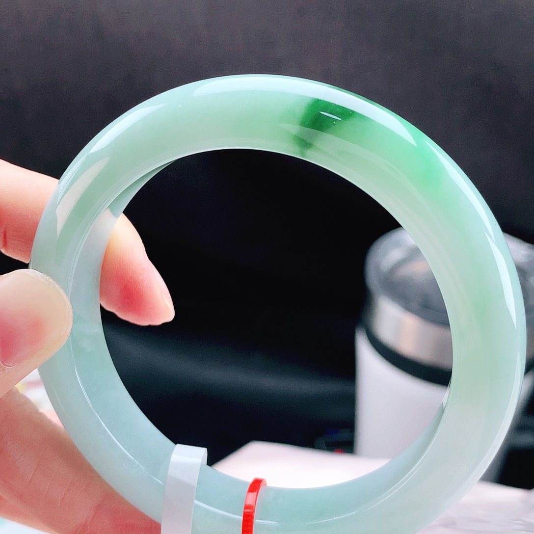 未镶嵌手镯翡翠60辣绿