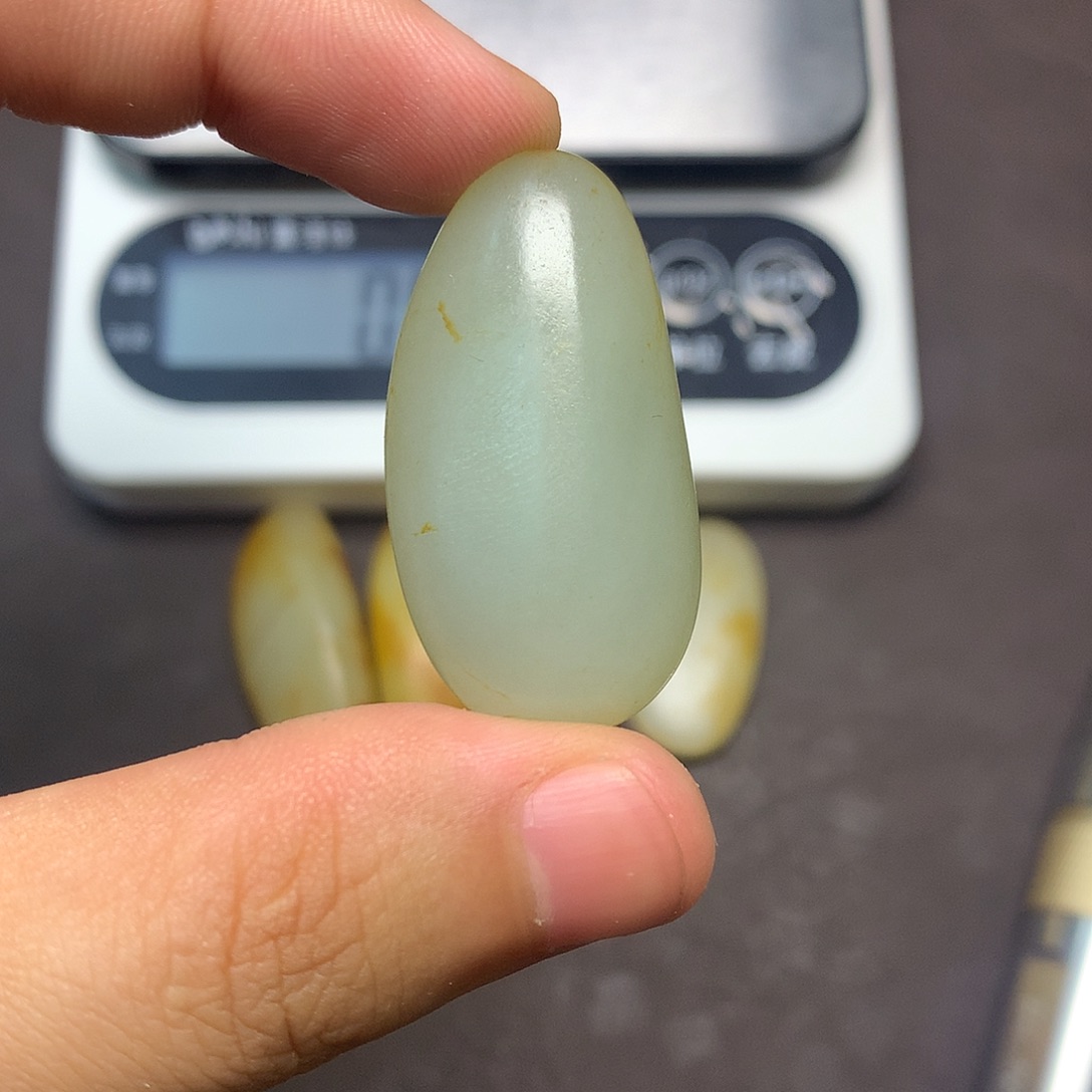 和田玉（糖玉）未镶嵌挂件