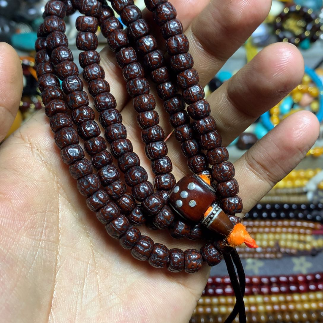 泥塑抱****放我的小姐姐们都