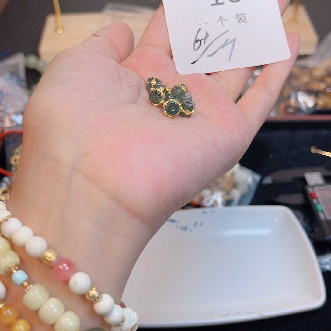 水晶珠宝半成品银S925镀金镶嵌161 。