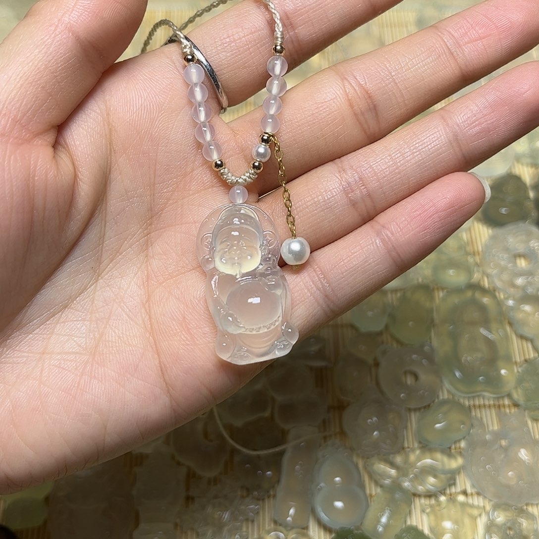 蛇纹石玉未镶嵌颈饰