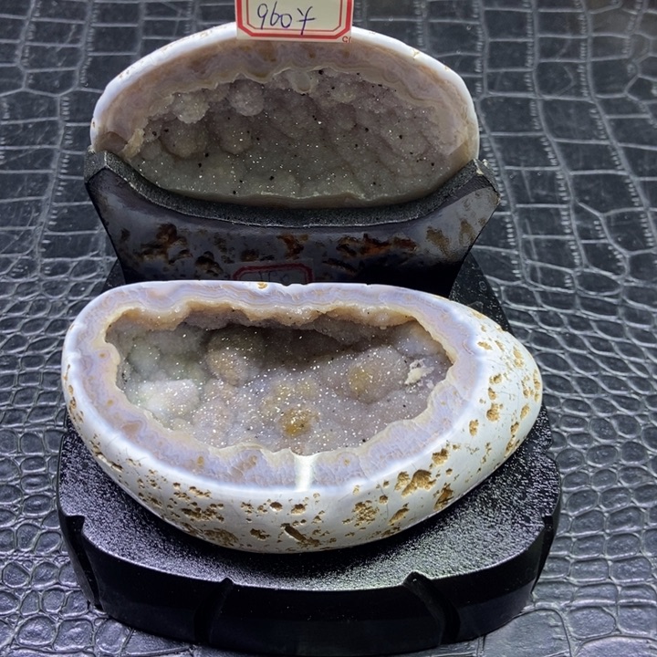 水晶聚宝盆未镶嵌