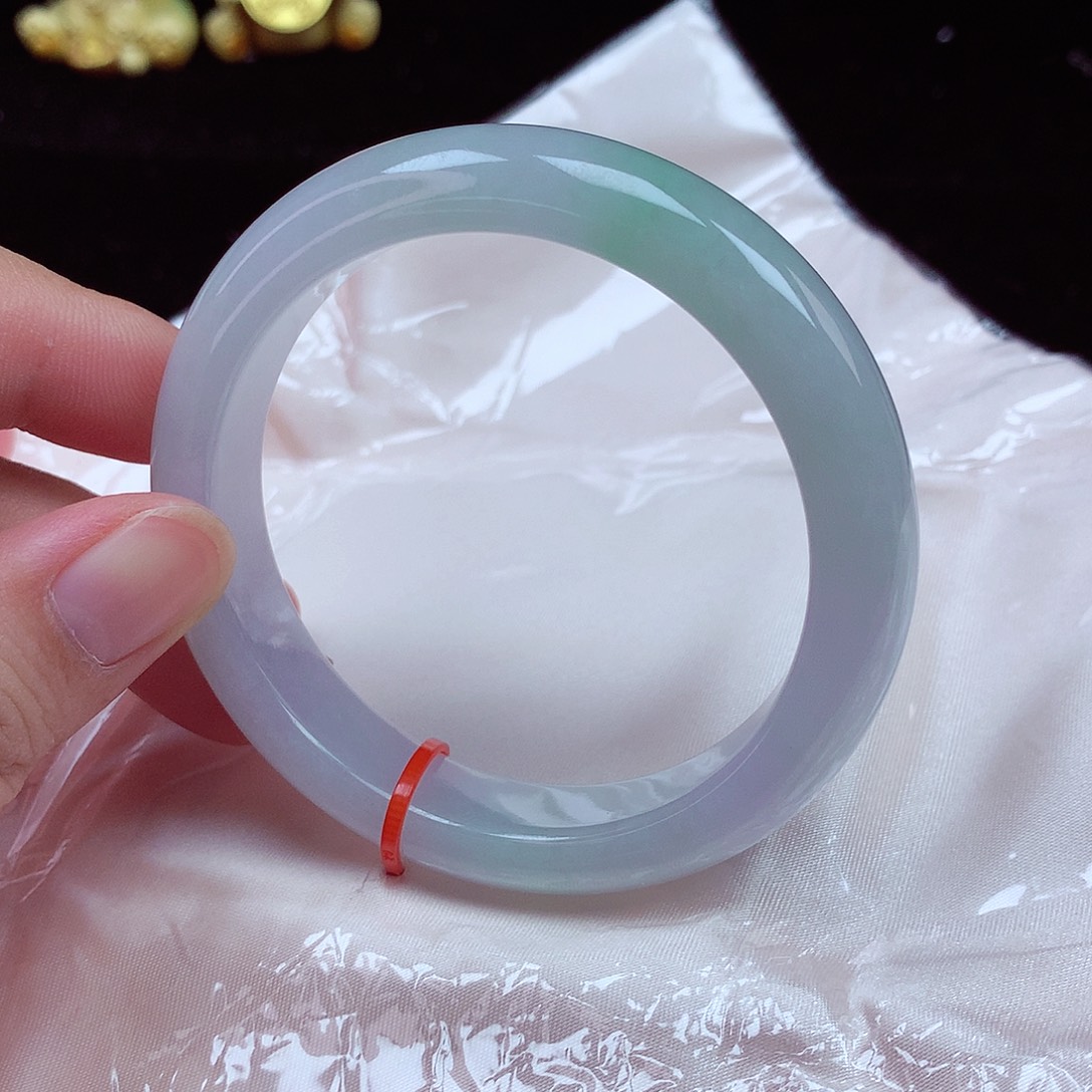 沙***贝未镶嵌手镯翡翠57圈