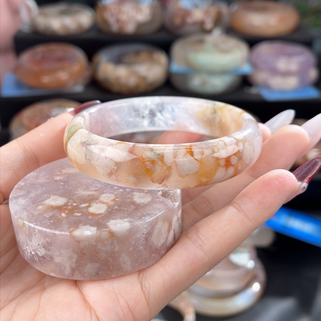 石英质玉手镯未镶嵌57