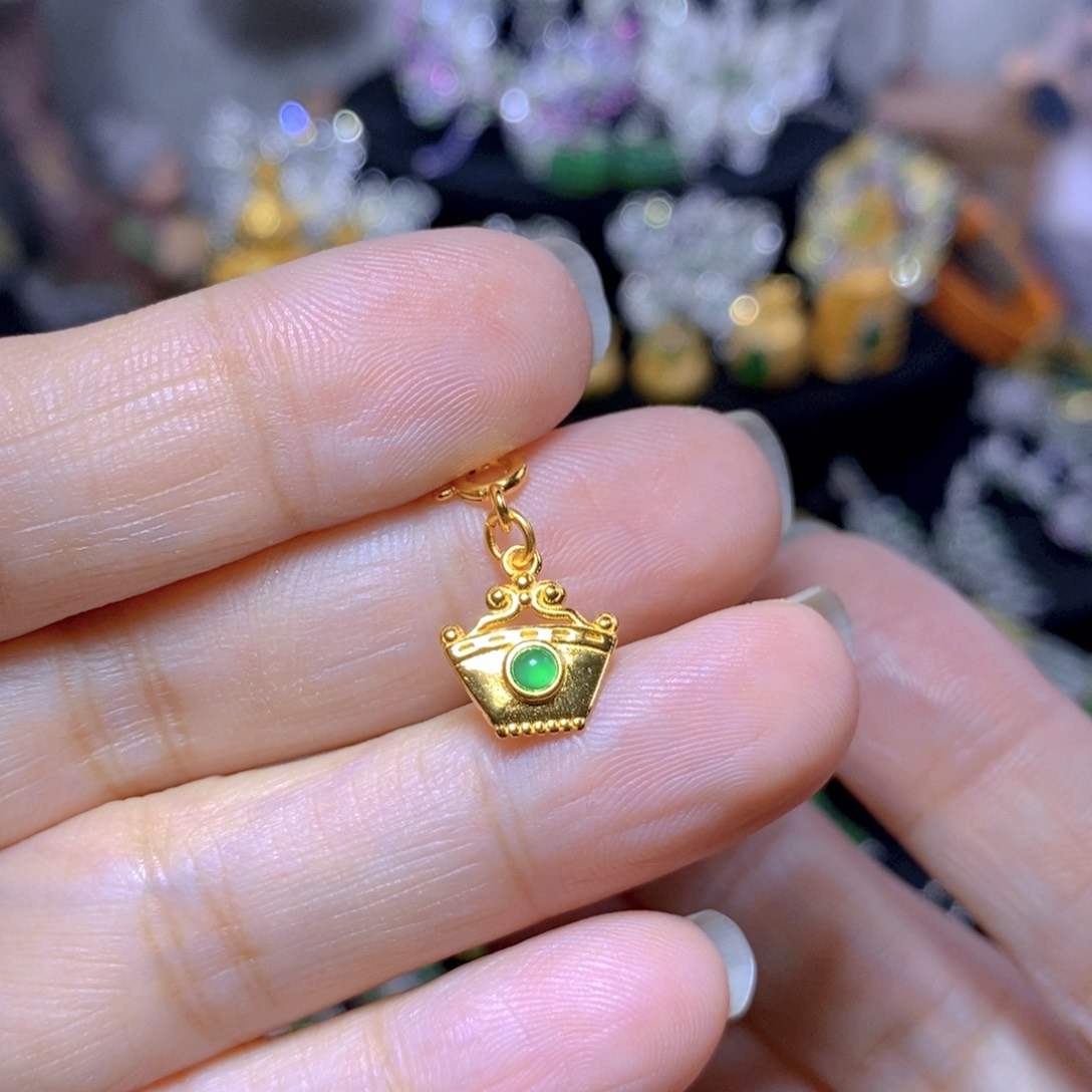 翡翠银S925镶嵌耳饰天然翡翠