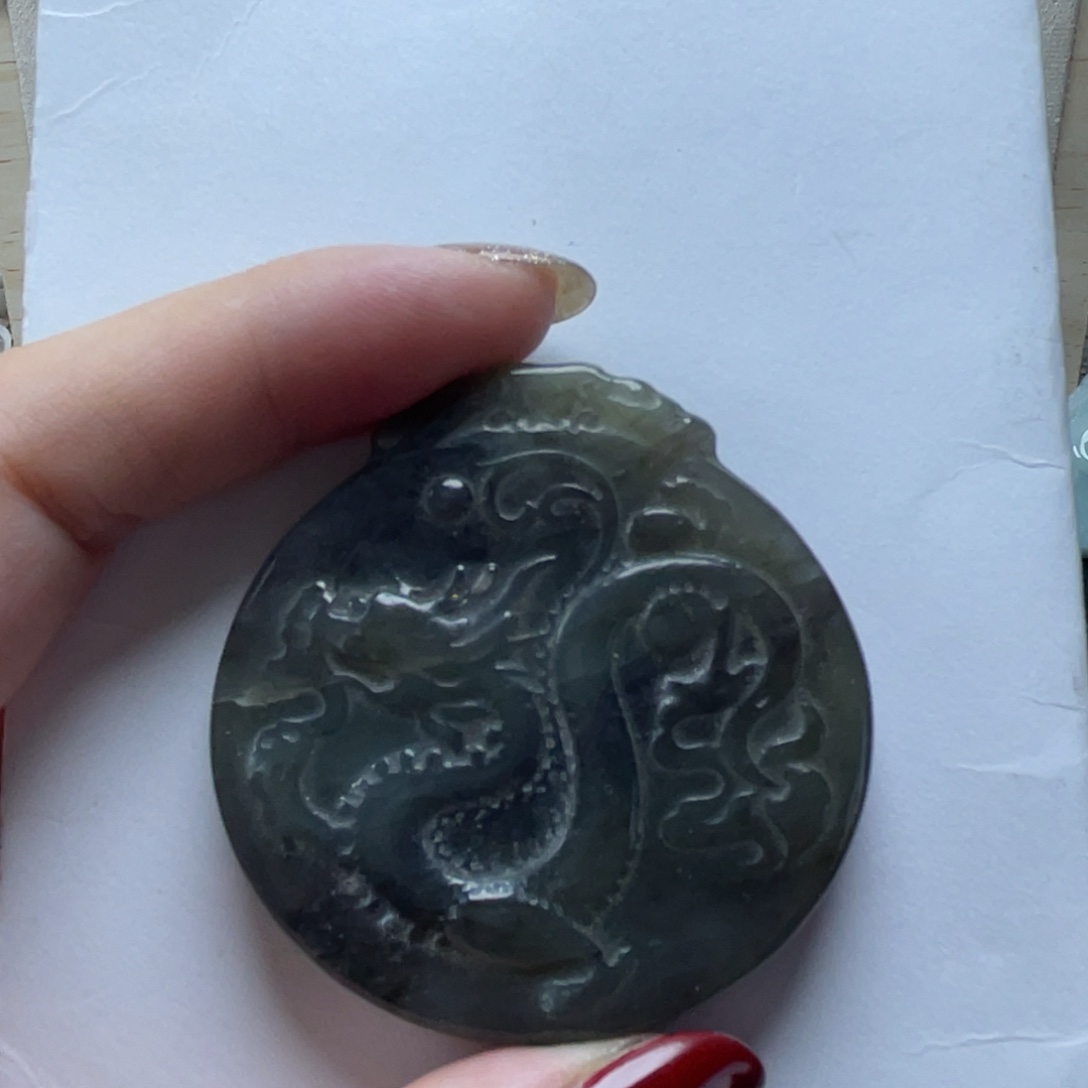 和田玉颈饰未镶嵌龙牌