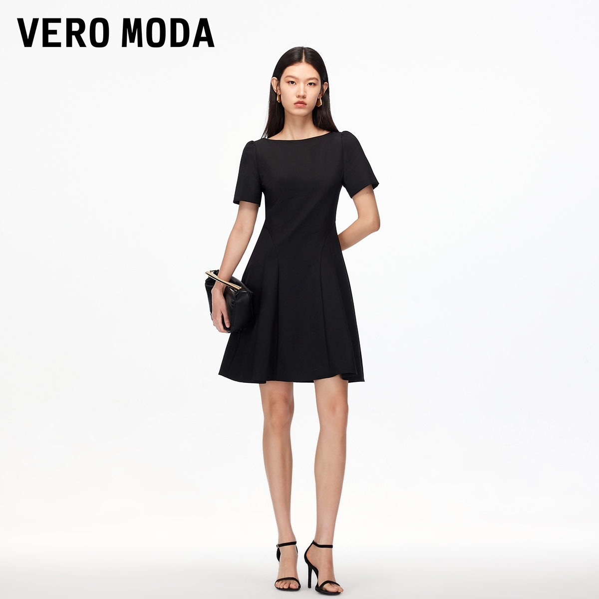 Vero Moda连衣裙2025秋季新款一字圆领简约A字收腰短裙32537B004