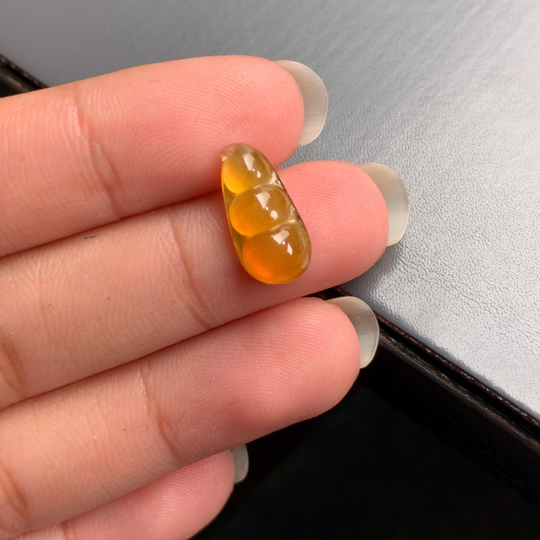 翡翠颈饰未镶嵌15.3-7.5-3.2