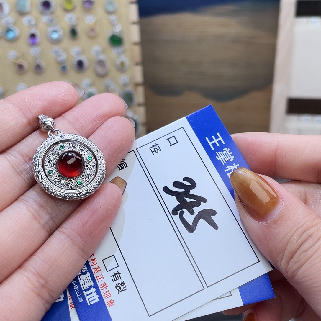 颈饰银S925镶嵌石榴石