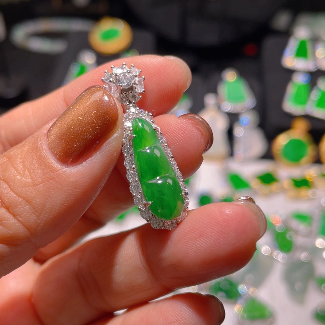 翡翠颈饰银S925镶嵌精品