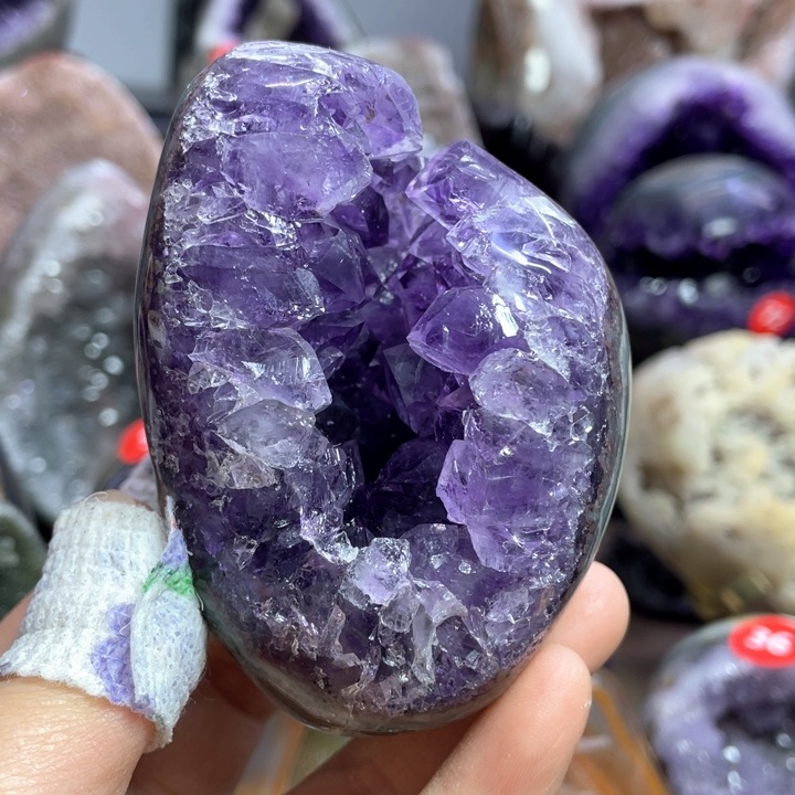 水晶摆件未镶嵌捡漏